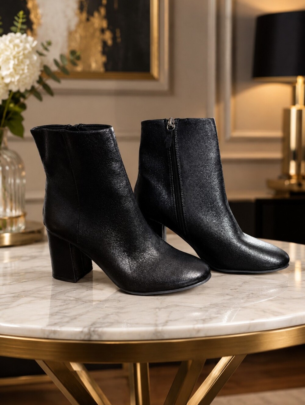 Altar'd State 8 5w Black Shimmery Ankle Booties